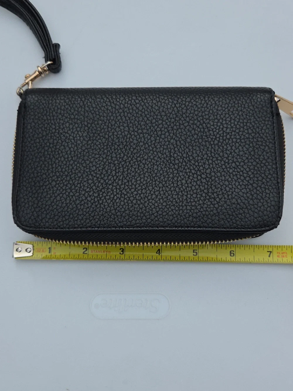Pebbled Black Wristlet Clutch Wallet Faux Leather Casual Safe Zipper Compartment